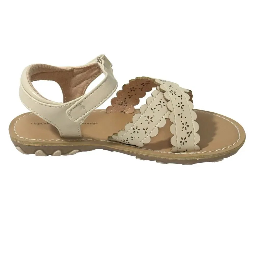 Cupcakes and Cashmere scalloped Beige Sandal Toddler Girls Adjustable SZ/10